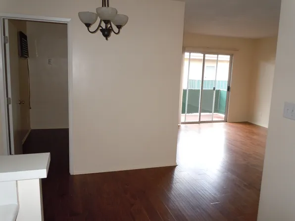 18531 Dearborn St APT 16, Northridge, CA 91324