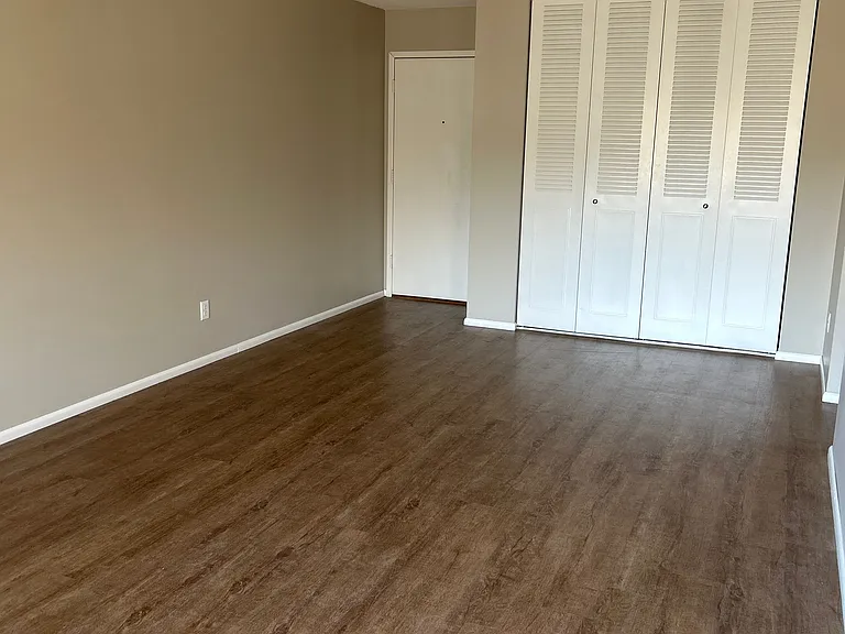 Maple Commons Apartments — Photo 33