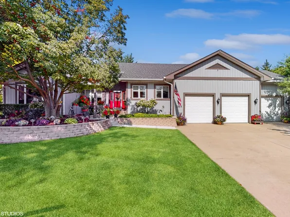 265 Plumtree Ln, West Chicago, IL 60185