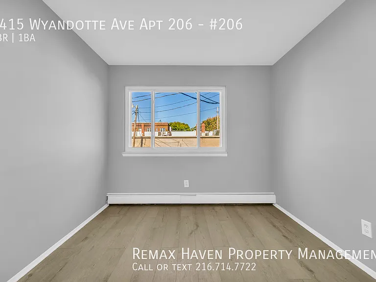1415 Wyandotte Ave #206 — Photo 14