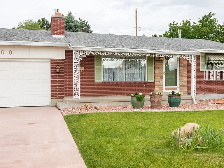 3560 S Cochise Dr — Photo 1