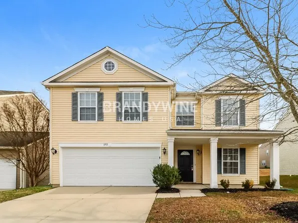1715 Larne Cir, Charlotte, NC 28214
