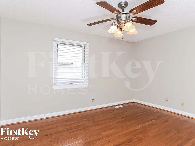 5873 Gilmore Dr — Photo 8
