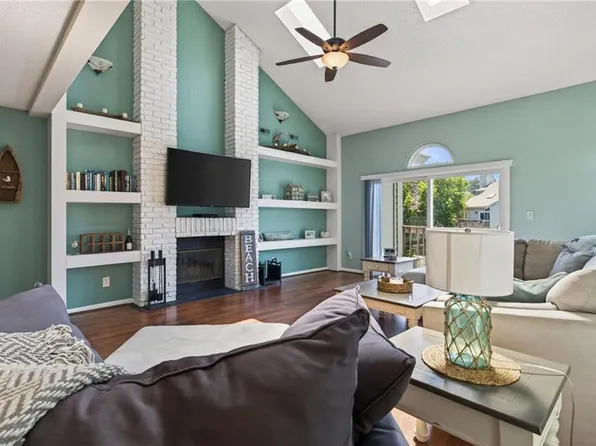 457 E Lake Cir, Chesapeake, VA 23322