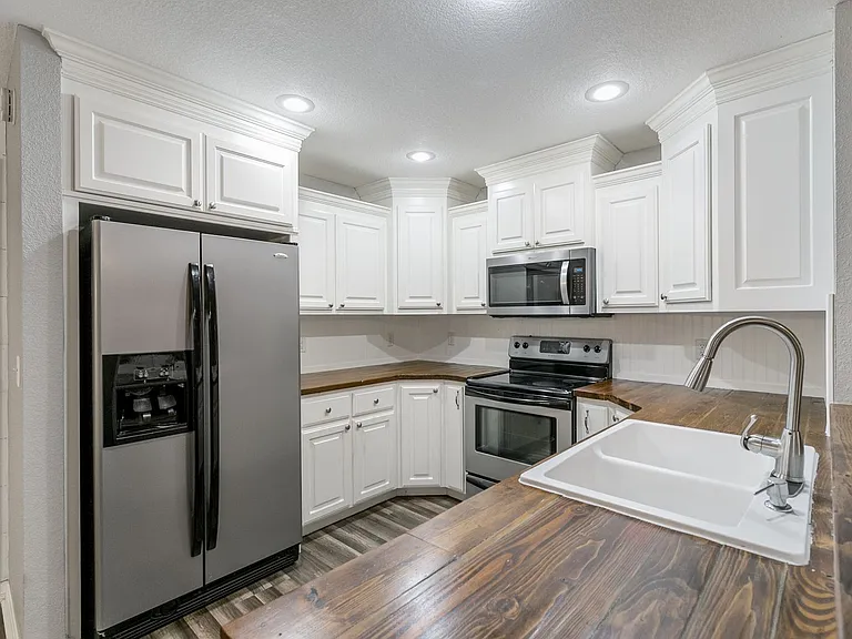 32 Kendal Dr — Photo 8