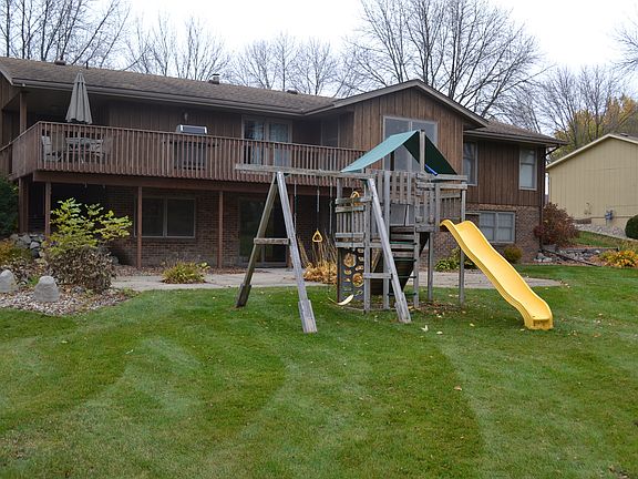 3rd image of 2615 Fairway Dr NE