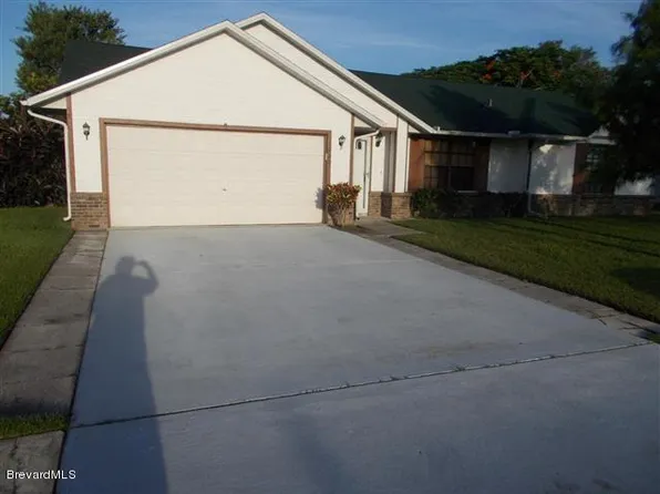 1220 Ambra Dr, Melbourne, FL 32940