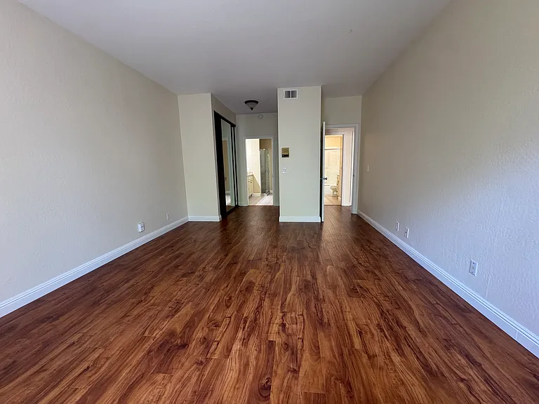 25912 Hayward Blvd — Photo 16