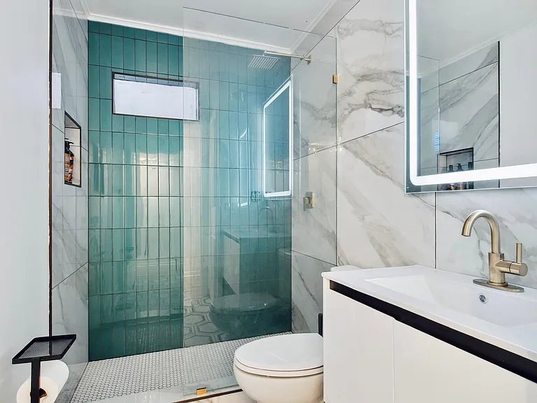 2604 Chartres St #B — Photo 2