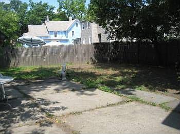 2nd image of 15 Jarvis St