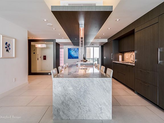 5th image of 1455 Ocean Dr APT 1506