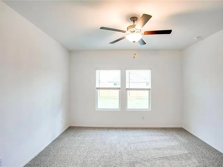 204 Coventry Dr — Photo 20