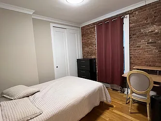 Rented by Zikos Realty Services