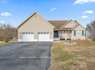 3374 Navigator Dr, Greenbackville, VA 23356
