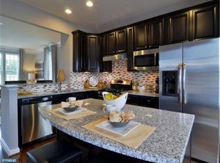 266 Macdonald Ave, Wyncote, PA 19095