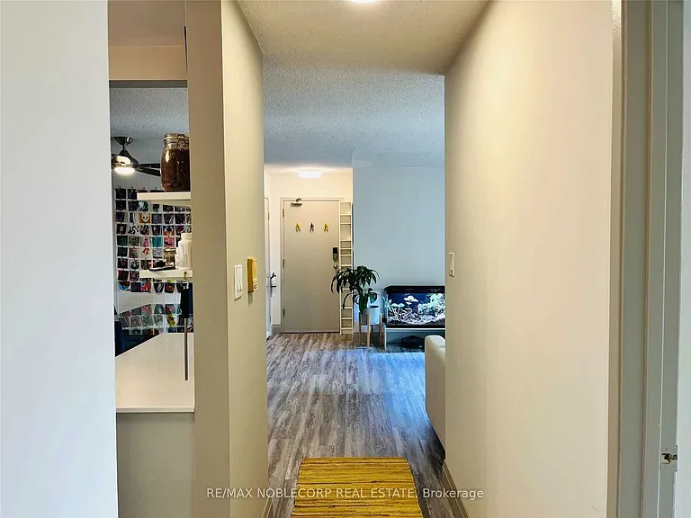 1450 Glen Abbey Gate S #734 — Photo 2