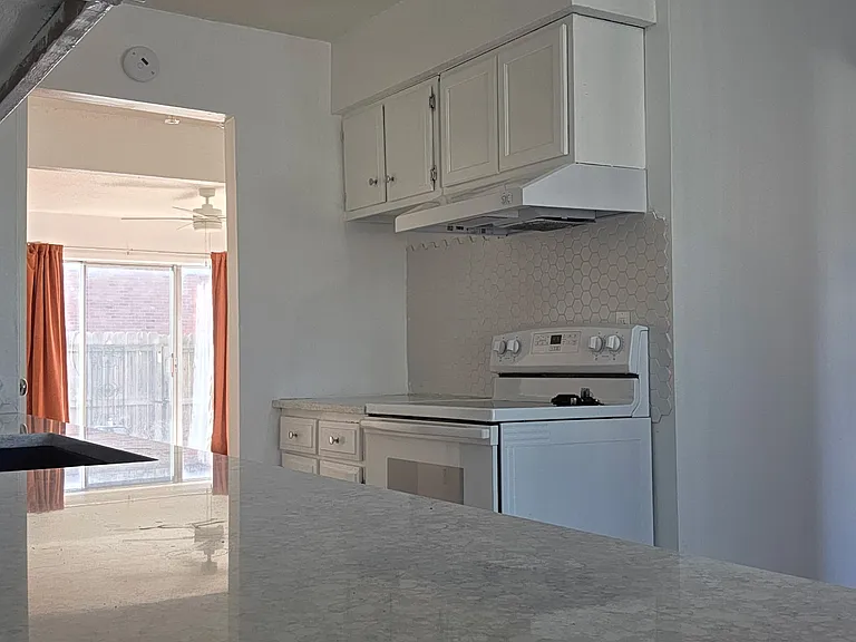 11260 College Ave — Photo 19