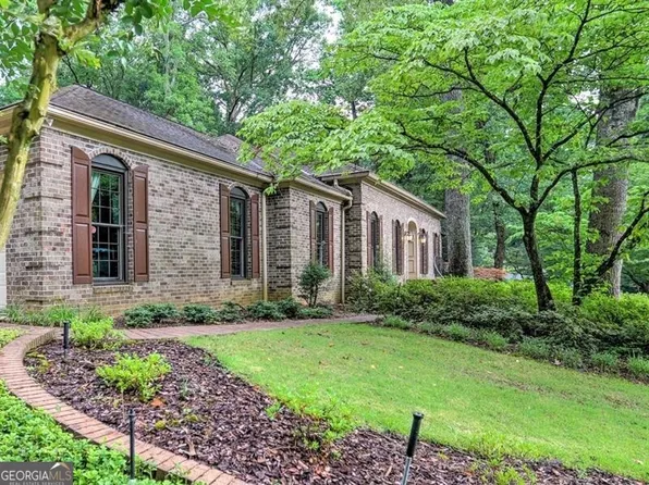 5150 Hampton Lake Dr, Marietta, GA 30068