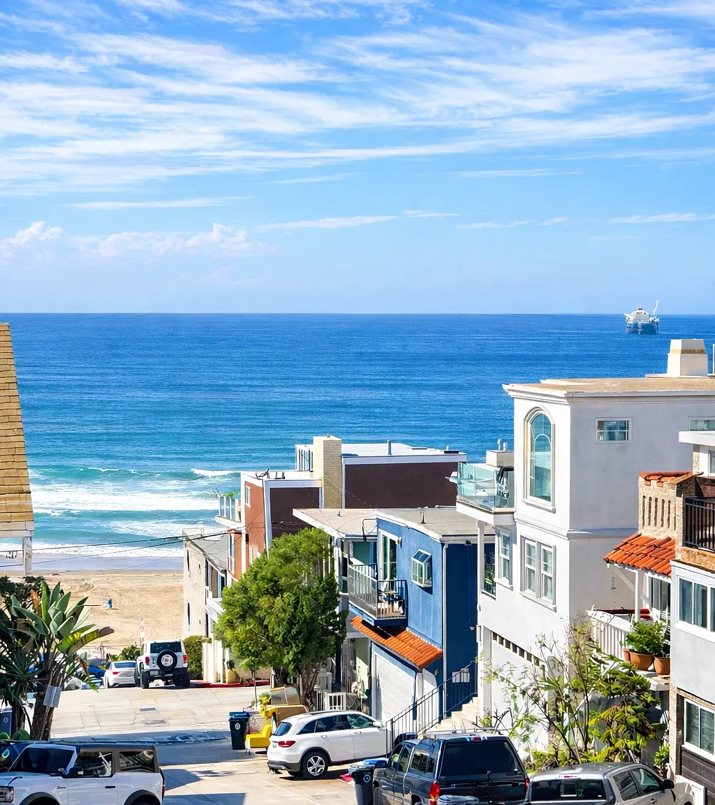 44th St, Manhattan Beach — Photo 1