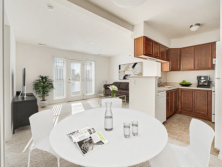 The Harbours Apartments — Photo 10