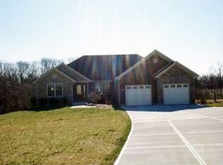 101 Shady Ln, Lawrenceburg, IN 47025