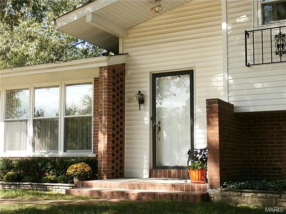3rd image of 11735 Doverhill Dr