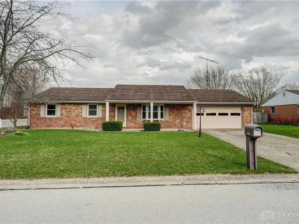 1393 Highland Dr, Greenville, OH 45331