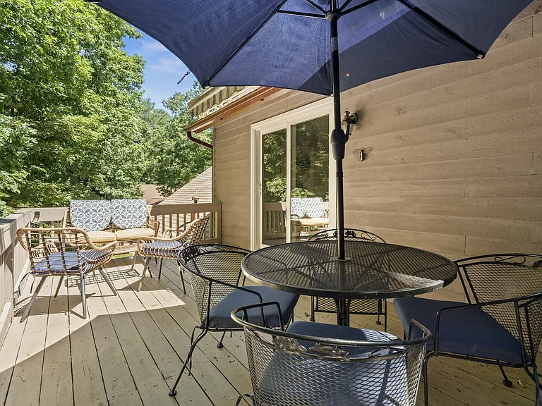 Turnberry Dr — Photo 26