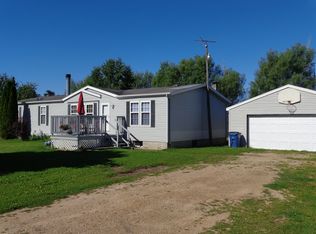 N6925 Box Elder Rd, Shawano, WI 54166