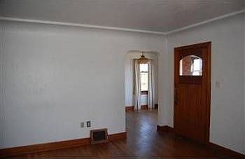 3rd image of 901 Ford Ave
