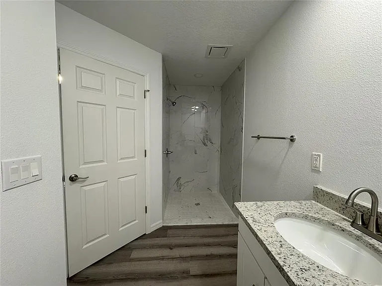 1112 Eden Dr — Photo 14