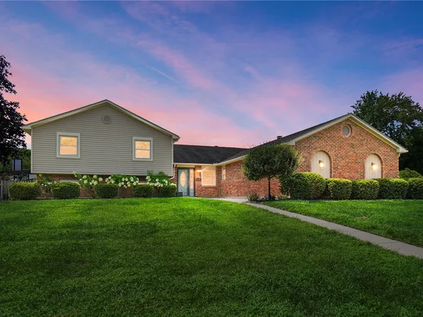 4041 Shadowleaf Dr, Bellbrook, OH 45305