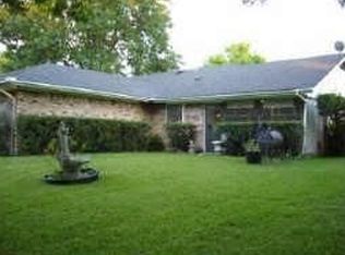 401 Meadowcreek Ln, Garland, TX 75043