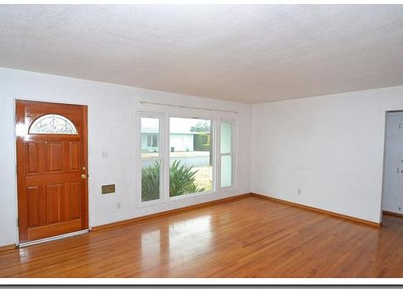 5th image of 6446 Estelle St