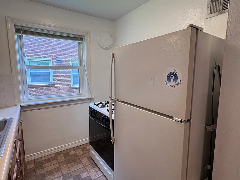 3607 Jamieson Ave #1N — Photo 13