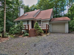4113 Hemlock Trl, Pocono Pines, PA 18350