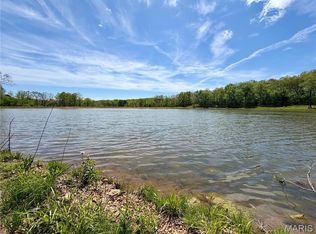 15 Legacy Dr, Potosi, MO 63664