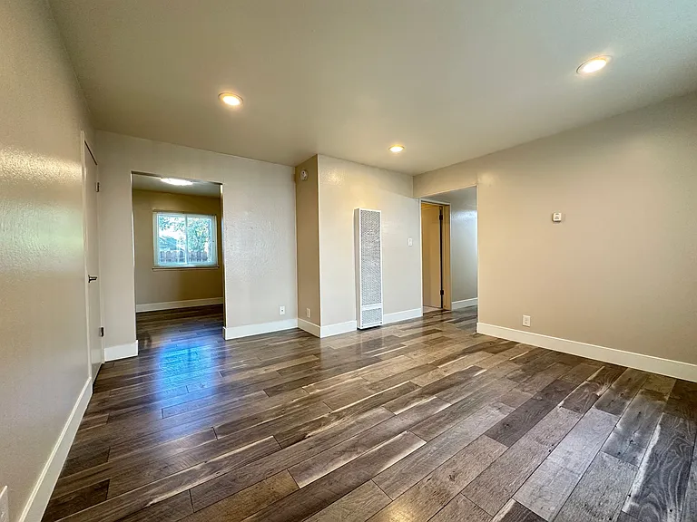 2713 and 2721 T Street, Sacramento — Photo 16