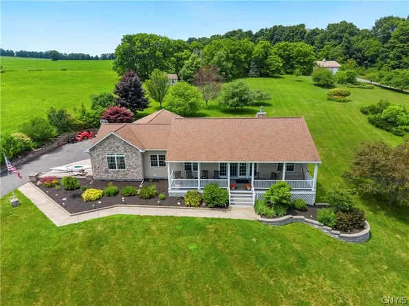 4667 W Lake Rd, Auburn, NY 13021