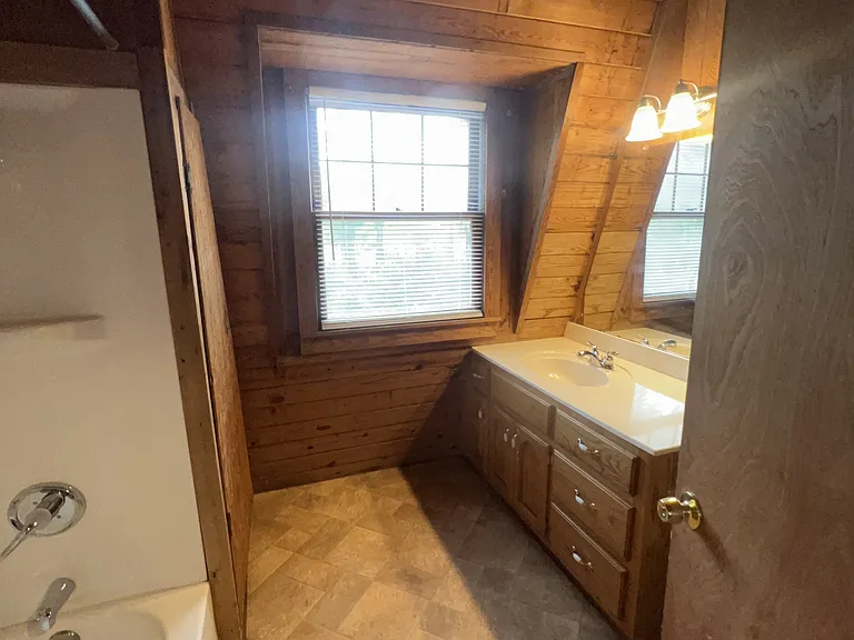 1353 Old Towne Rd — Photo 16