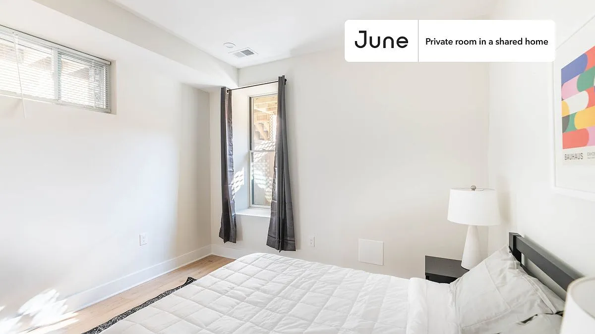 Full bedroom in 3 bed/2.5 bath home in Columbia Heights #1718 C — Photo 4
