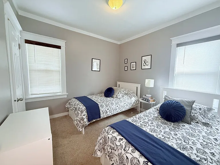 1610 Clarewood Ave — Photo 15