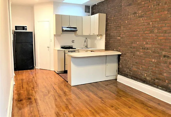 Rented by Rachel Realty | media 14