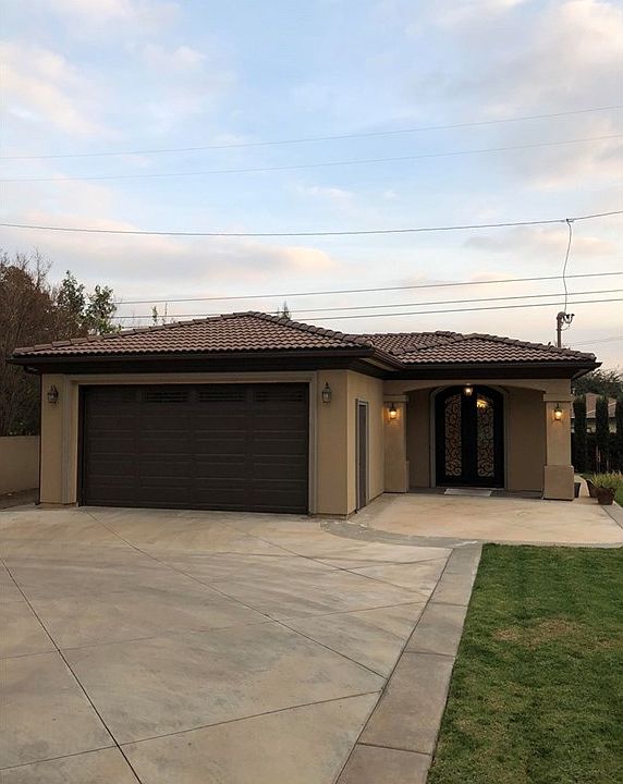 1st image of 122 W La Sierra Dr
