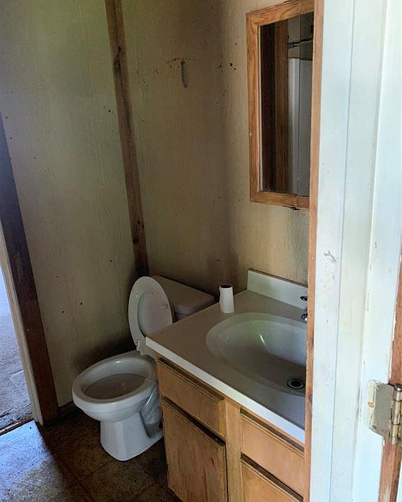 1st image of 401 Kirk Ln