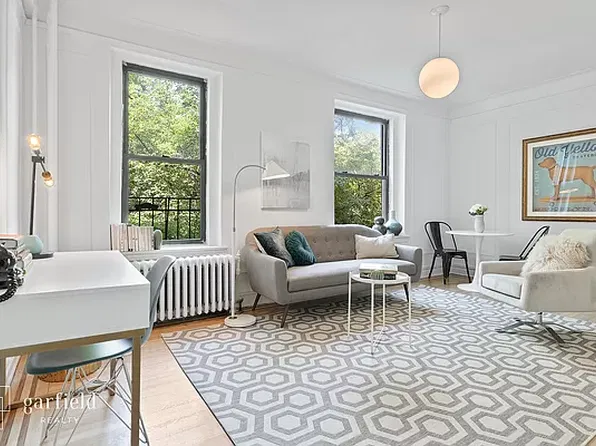 300 8th Ave APT 2L, Brooklyn, NY 11215