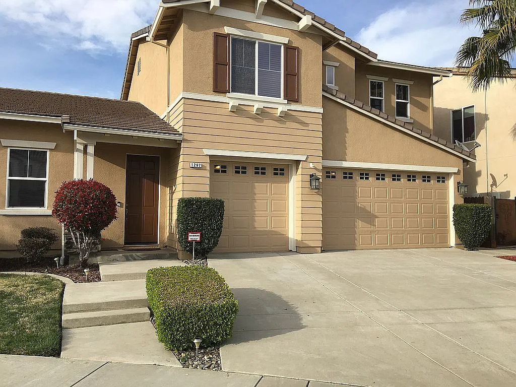 1297 Lurs Ct photo 1