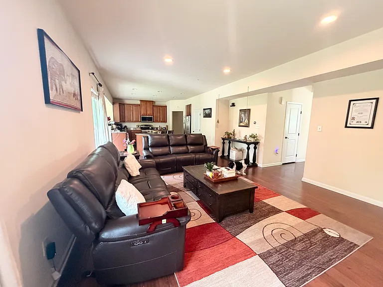 2702 Pittsburgh Ct — Photo 4