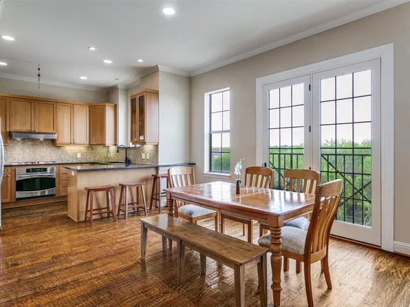 1132 Hemingway Ln, Irving, TX 75063