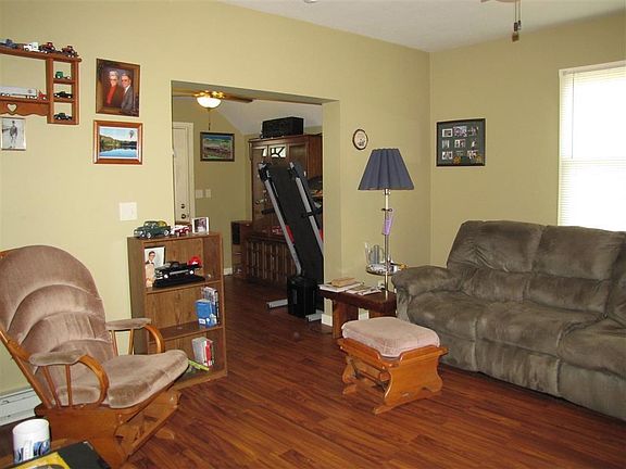3rd image of 201 Windsor Ave